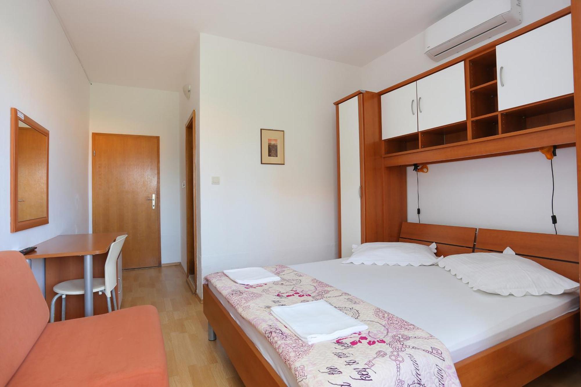 Blato  Apartments By The Sea Zivogosce - Blato, Makarska - 1057 חדר תמונה