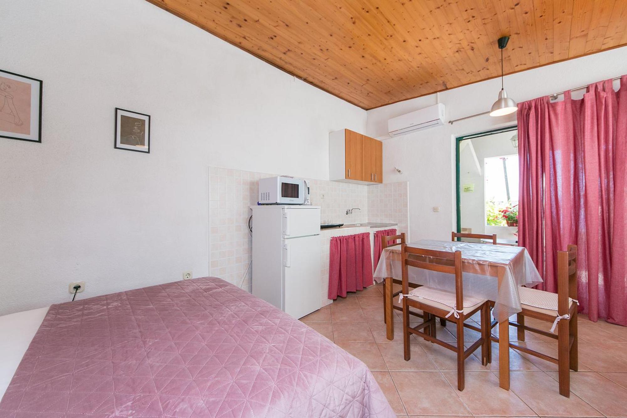 Blato  Apartments By The Sea Zivogosce - Blato, Makarska - 1057 חדר תמונה