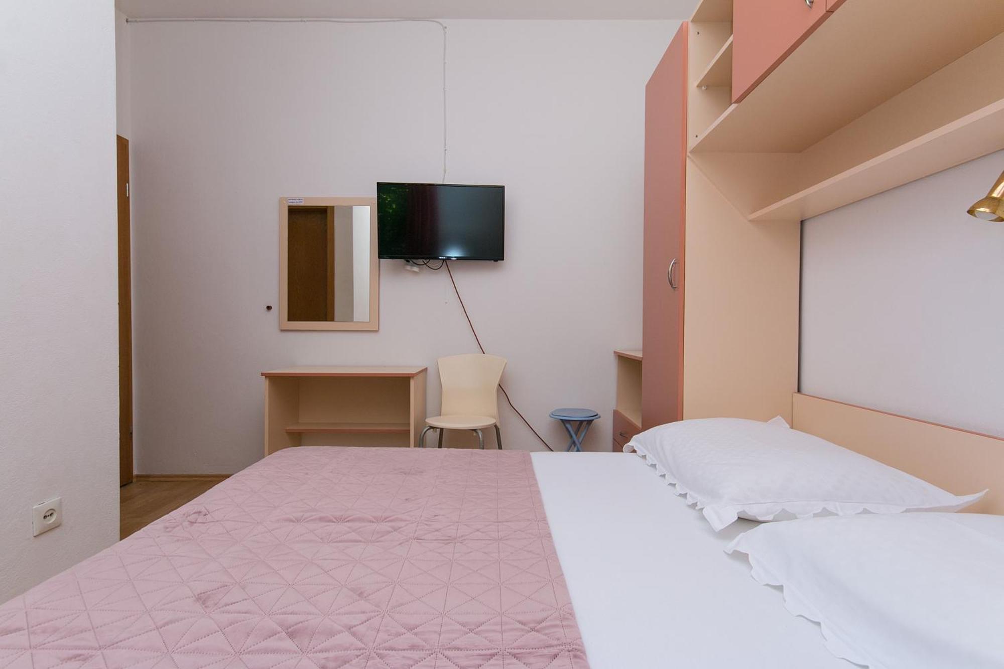 Blato  Apartments By The Sea Zivogosce - Blato, Makarska - 1057 חדר תמונה